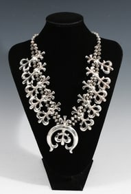 SQUASH BLOSSOM NAVAJO STERLING NECKLACE