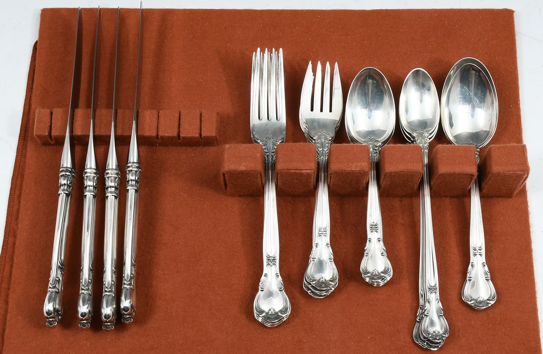 24 PC. GORHAM "BUTTERCUP" STERLING FLATWARE (1 of 5)