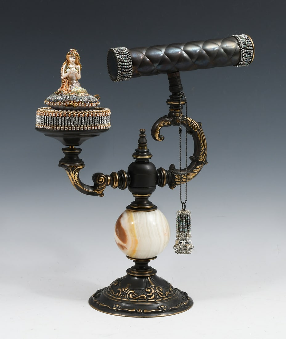 JEWELED METAL KALEIDOSCOPE NELLIE BLY (1 of 5)