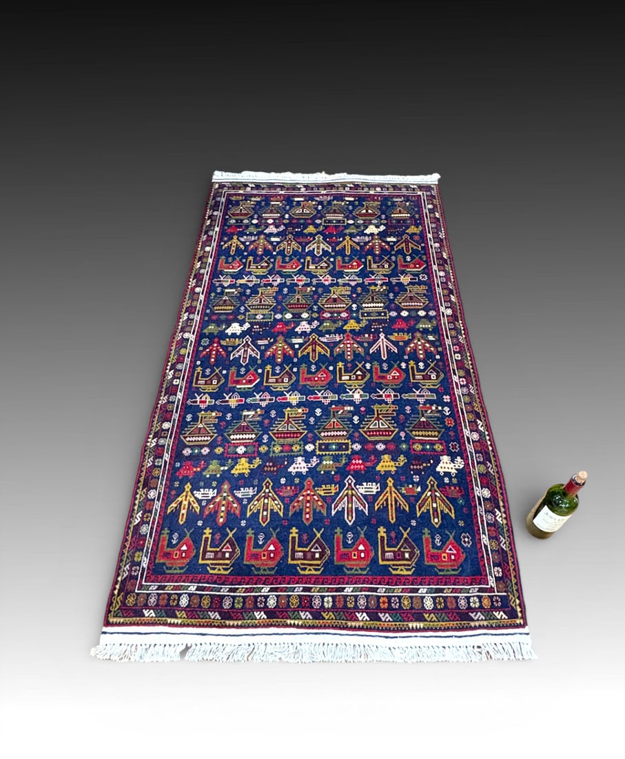 ESTATE ORIENTAL CARPET MILITARY DESIGN: ESTATE ORIENTAL CARPET MILITARY DESIGN: Dimensions: (77" x 43")