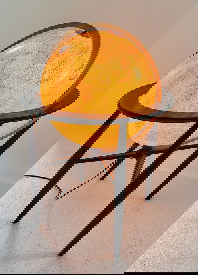 REPLOGLE 20" LIGHT UP HEIRLOOM GLOBE ON STAND (1 of 8)