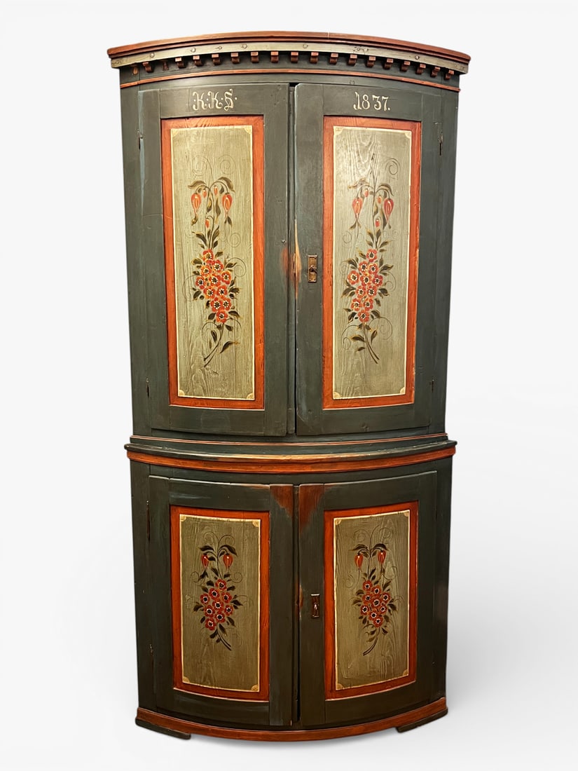 19TH-CENTURY PAINTED CORNER CABINET (1 of 6)