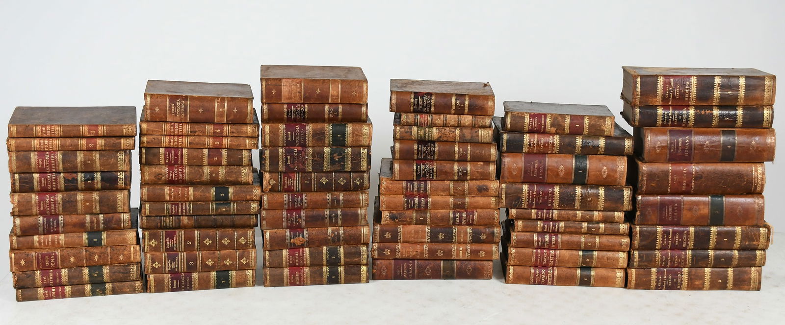 58 PC. EARLY 20TH-C. LEATHER SPANISH MEDICAL BOOKS: 58 PC. EARLY 20TH-C. LEATHER BOUND SPANISH MEDICAL BOOKS: