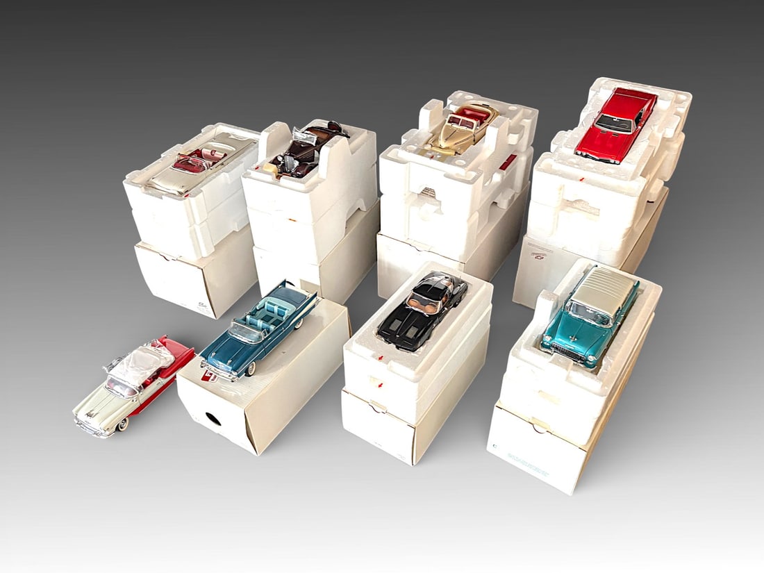 8 PC. DANBURY MINT COLLECTOR CHEVY MODEL CARS: 8 PC. DANBURY MINT COLLECTOR CHEVY MODEL CARS: All but one are in their original boxes.