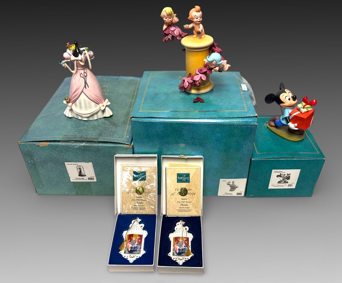 4PC. DISNEY CLASSICS CINDERELLA FANTASIA ETC. (1 of 2)