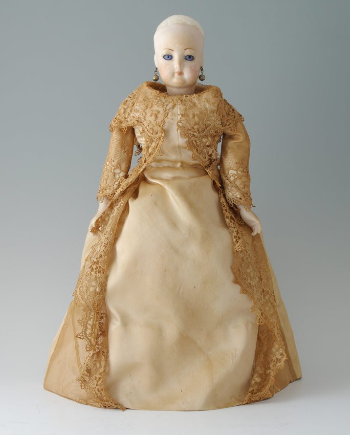 FRENCH FASHION DOLL - 2
