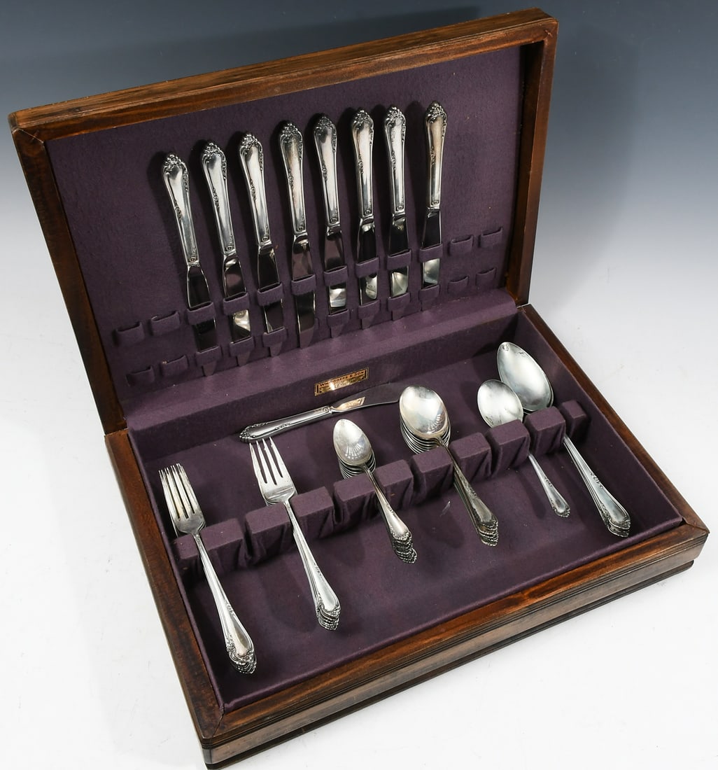 44 PC. REED & BARTON STERLING SILVER FLATWARE (1 of 6)