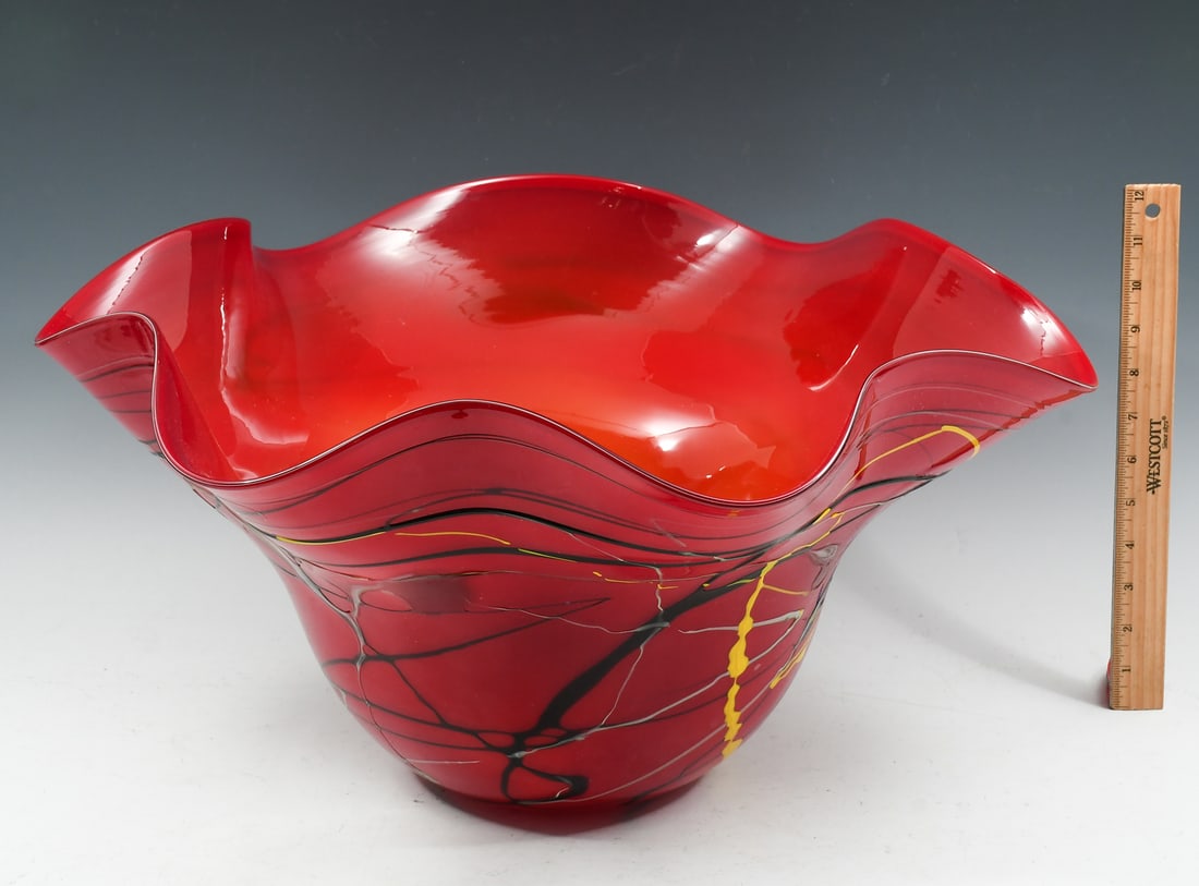 LARGE RED MURANO STYLE ART GLASS BOWL (1 of 5)