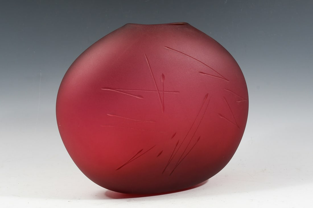 GARY NASH ETCHED ART GLASS SQUAT VASE: GARY NASH ETCHED ART GLASS SQUAT VASE: Gary Nash (New Zealand, b. 1955) studio glass vase, having an etched finish with a cut abstract design. Signed & dated '92 at the underside. Approx. 11" h x 13"