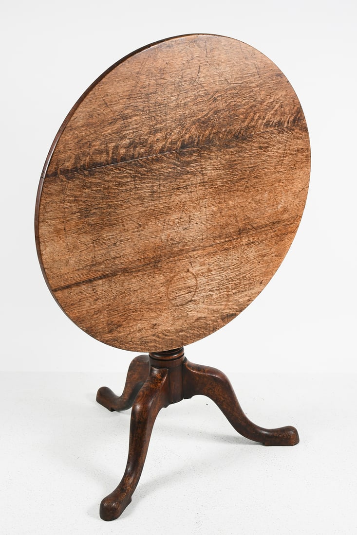 19TH CENTURY OAK TRI LEG TILT TOP (1 of 4)