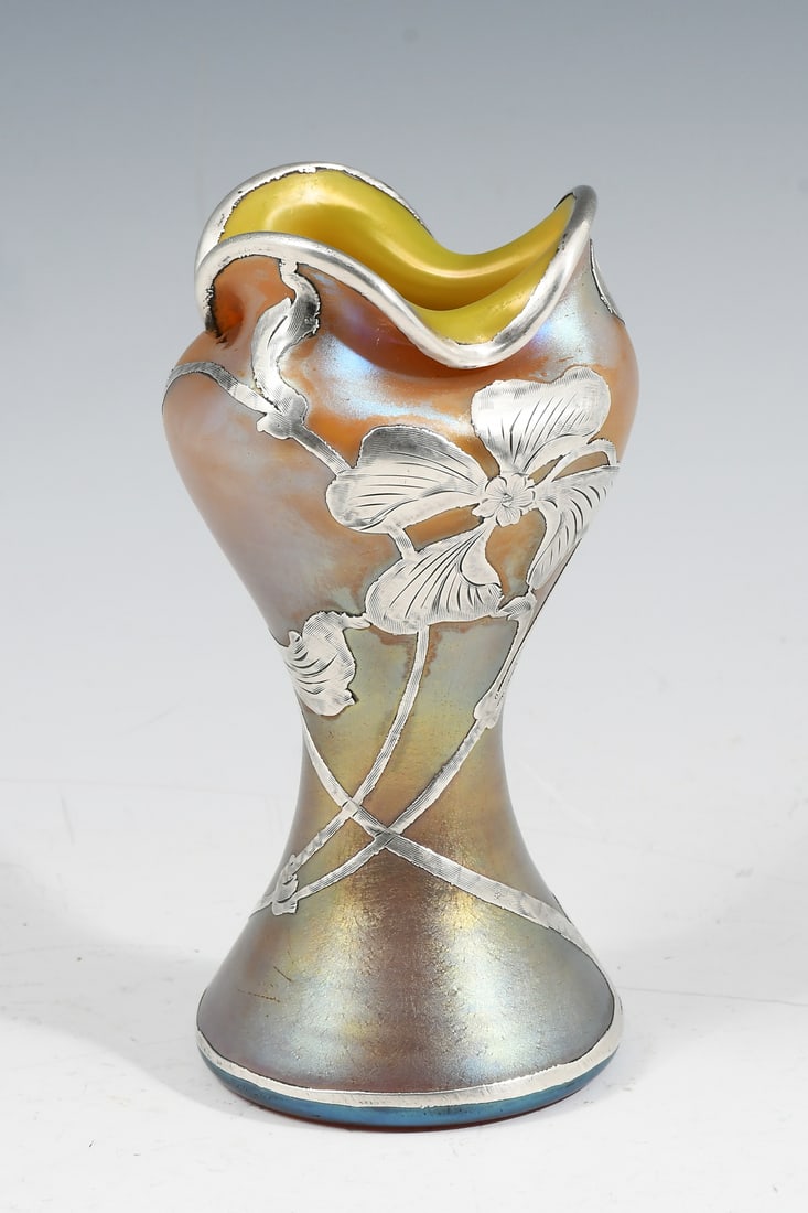 LOETZ SILVER OVERLAY ART NOUVEAU ART GLASS VASE (1 of 5)