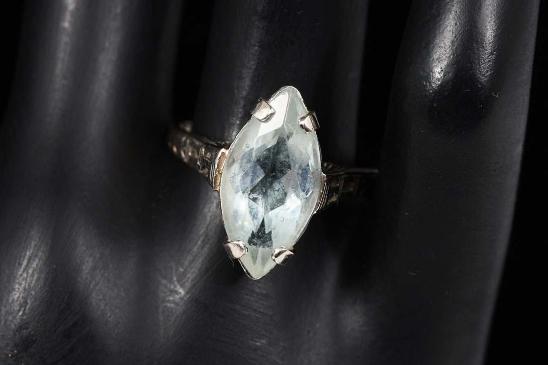 18K WHITE GOLD FILIGREE AQUAMARINE RING (1 of 5)