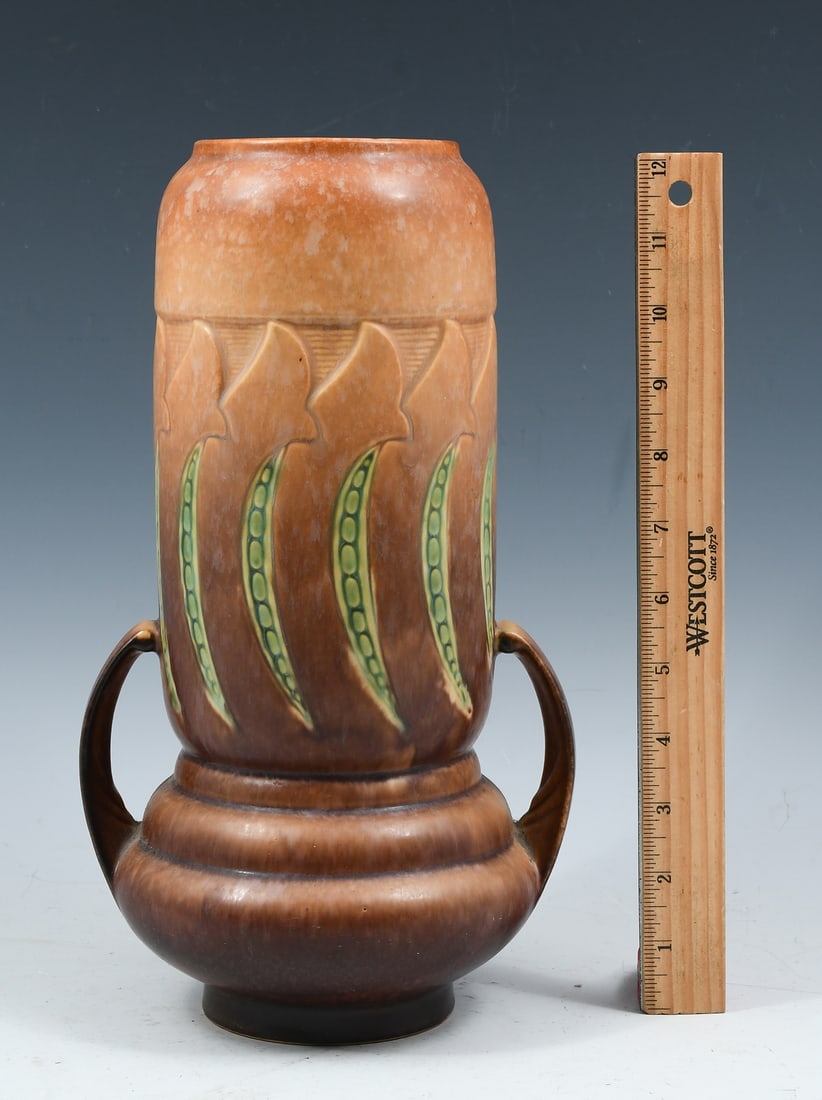 ROSEVILLE POTTERY FALLINE PATTERN VASE (1 of 3)