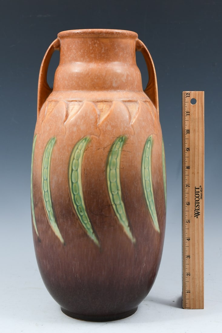 ROSEVILLE POTTERY FALLINE PATTERSON VASE (1 of 4)