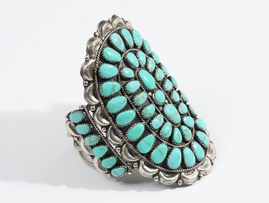 TURQUOISE NATIVE AMERICAN CUFF: TURQUOISE NATIVE AMERICAN CUFF: