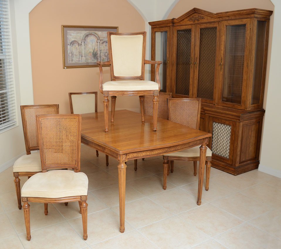 ITALIAN STYLE DINING ROOM SET CHINA CAB TABLE & CH: DAVIS CABINET COMPANY ITALIAN STYLE 10 PC DINING ROOM SET: Includes the glass and mesh wire front china cabinet, table with 2 leaves and 6 chairs. The cabinet measures approx. 79" h. x 79 1/4" x 20",