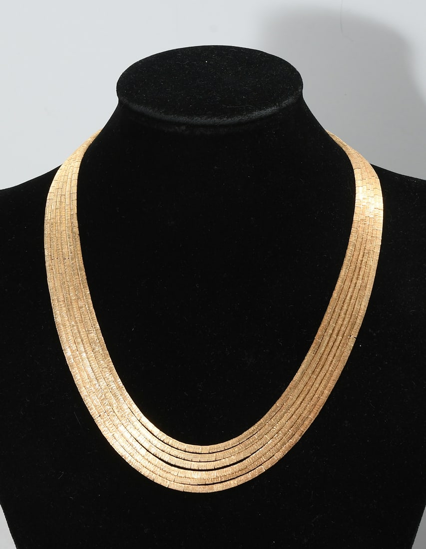 18K ITALIAN SPAGHETTI LINK NECKLACE: 18K ITALIAN SPAGHETTI LINK NECKLACE: Vintage 18K yellow gold, Mid Century Italian spaghetti link "Giovanni Link" attributed to Vittorio Cenzi in Trissino (a municipality within Vicenza, Italy). The