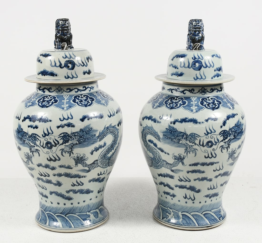 PR. LARGE CHINESE EXPORT BALUSTER JARS & COVERS (1 of 6)