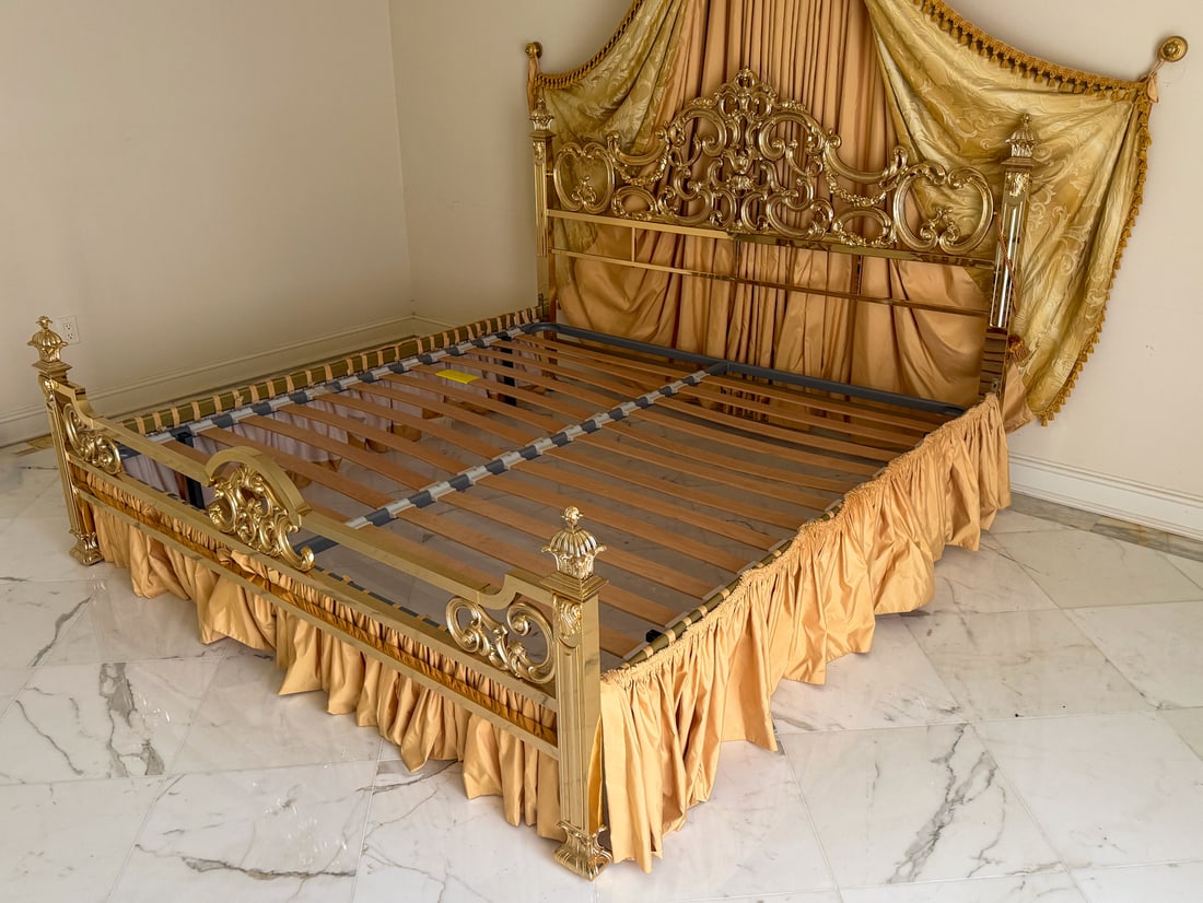 VERSACE INSPIRED ORNATE BRASS KING SIZE BED (1 of 3)