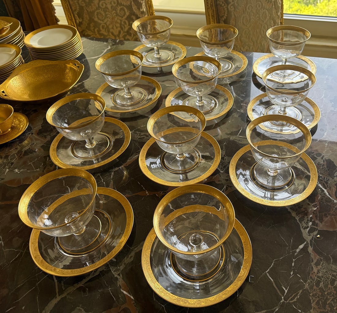 GOLD ENCRUSTED DESSERT COUPES WITH UNDER PLATES (1 of 1)