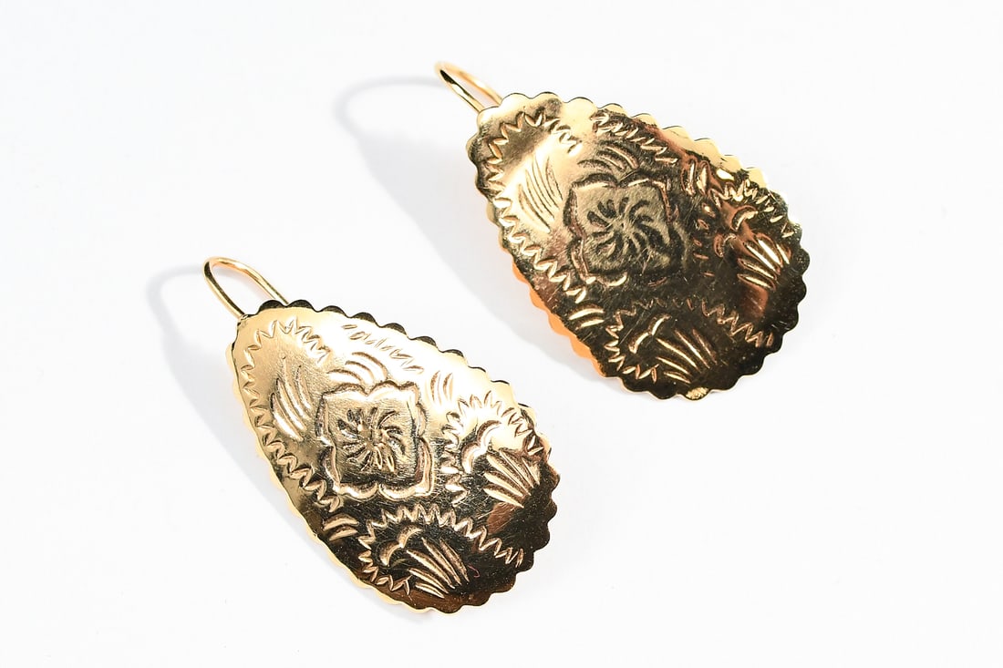 14K GOLD ENGRAVED EARRINGS: 14K GOLD ENGRAVED EARRINGS: