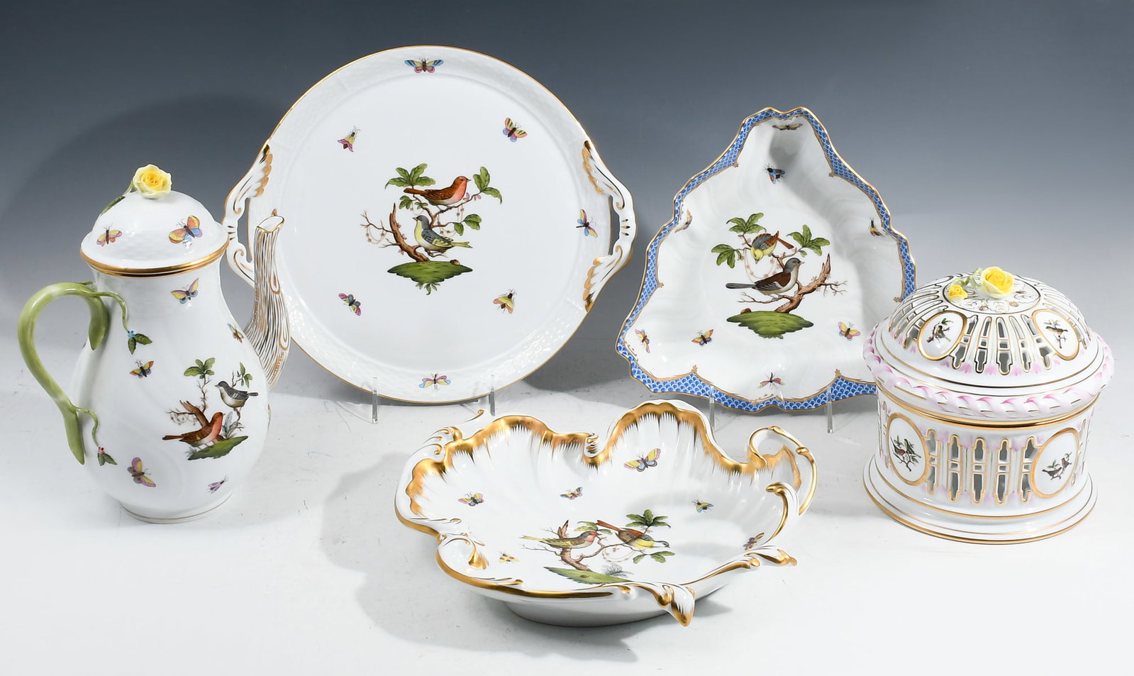 5 PC. HEREND PORCELAIN BOWLS & COFFEE POT (1 of 7)