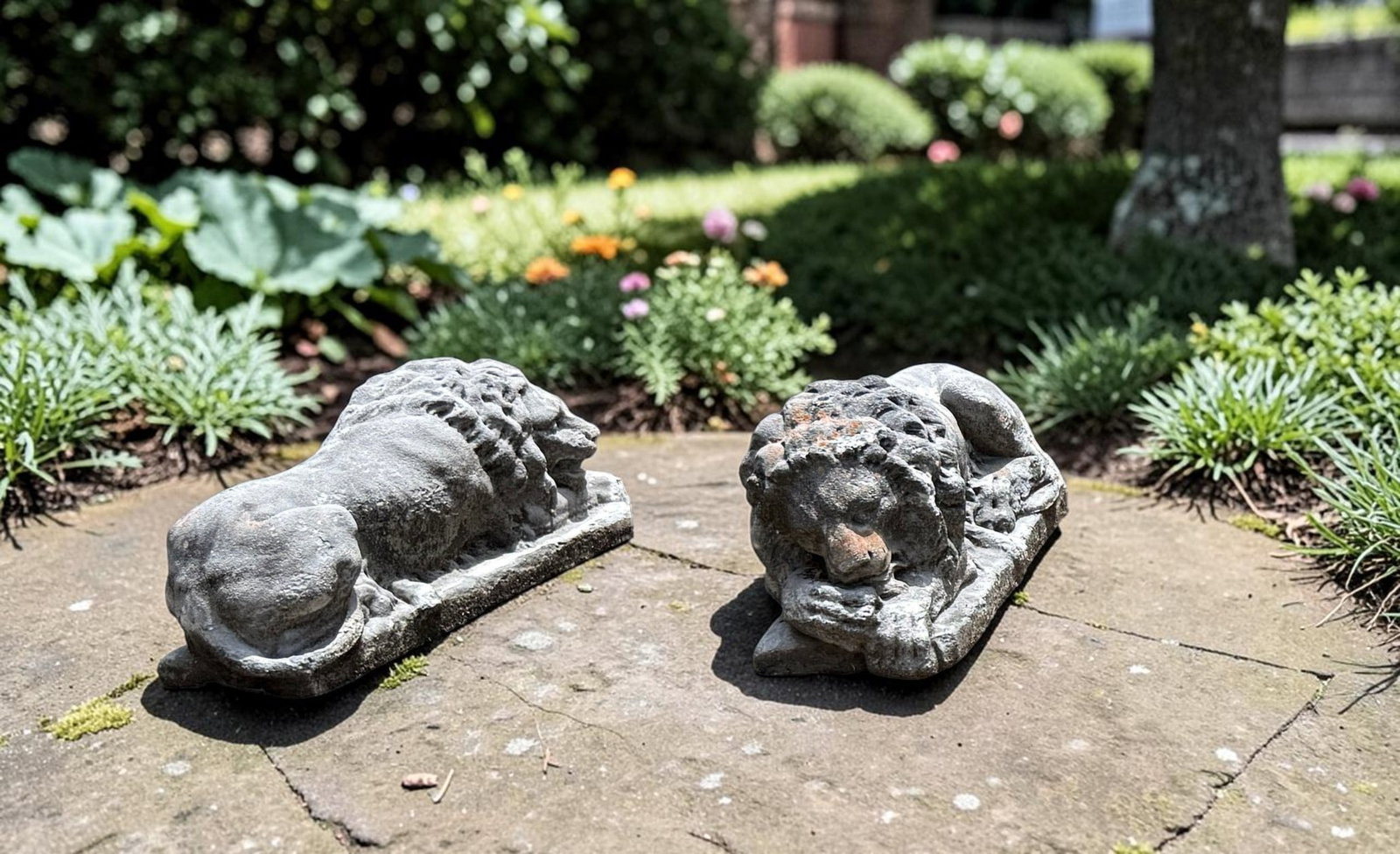 TWO RECUMBENT LION CONCRETE GARDEN/ENTRY SCULPTURE (1 of 5)