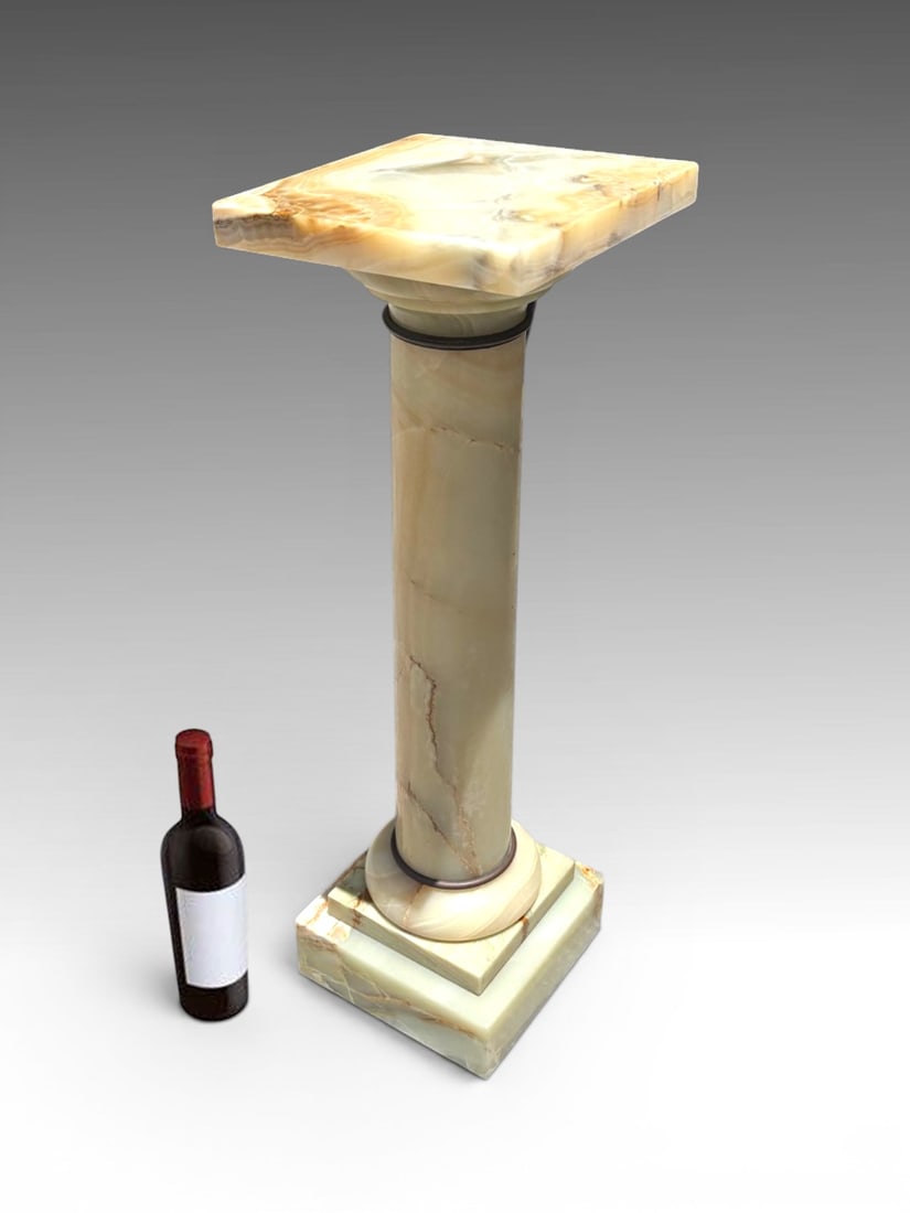 METAL MOUNTED ONYX PEDESTAL: METAL MOUNTED ONYX PEDESTAL:
