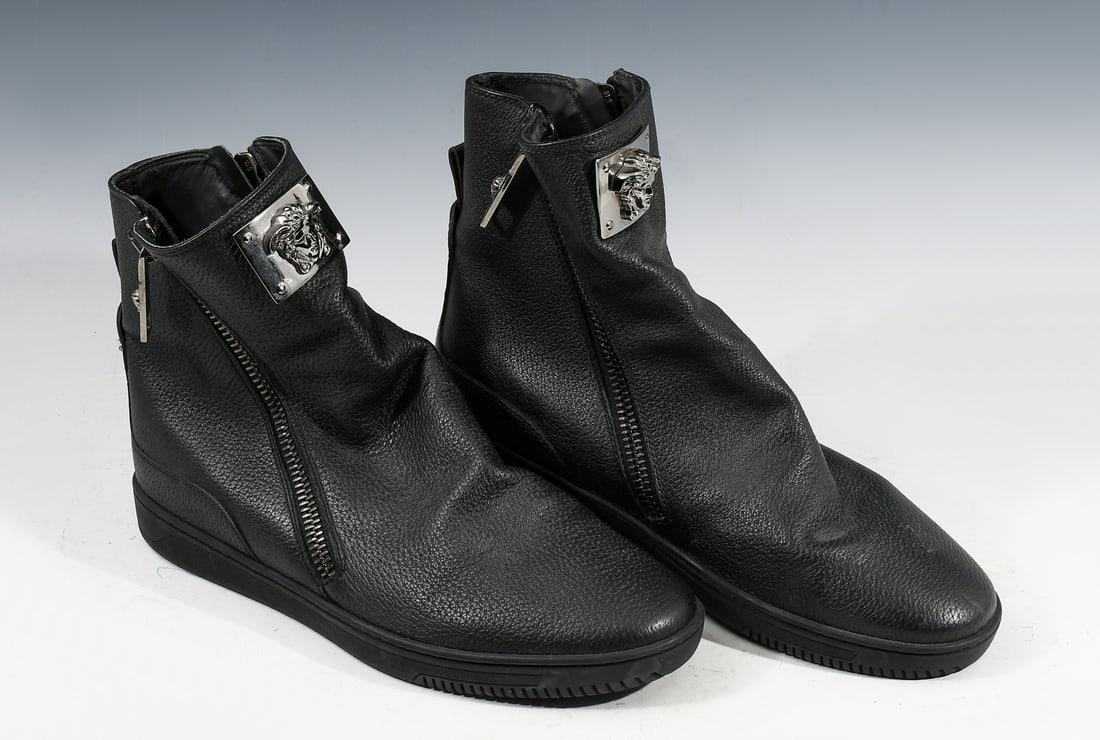 VERSACE MEDUSA PLAQUE ANKLE BOOTS (1 of 8)