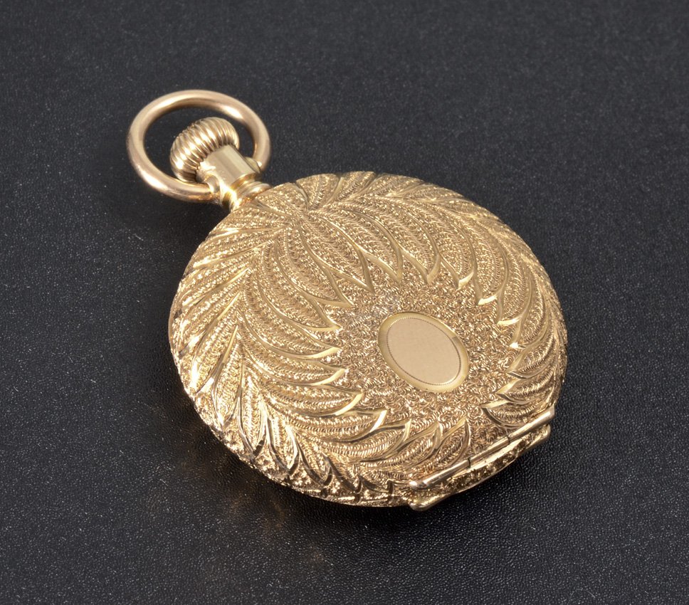 14K GOLD 1899 ELGIN POCKET WATCH: 14K YELLOW GOLD ELGIN HUNTER CASE POCKET WATCH: Circa 1899, size 0 hunter case, 7 jewel movement, pendant wind and set, serial #8811493.