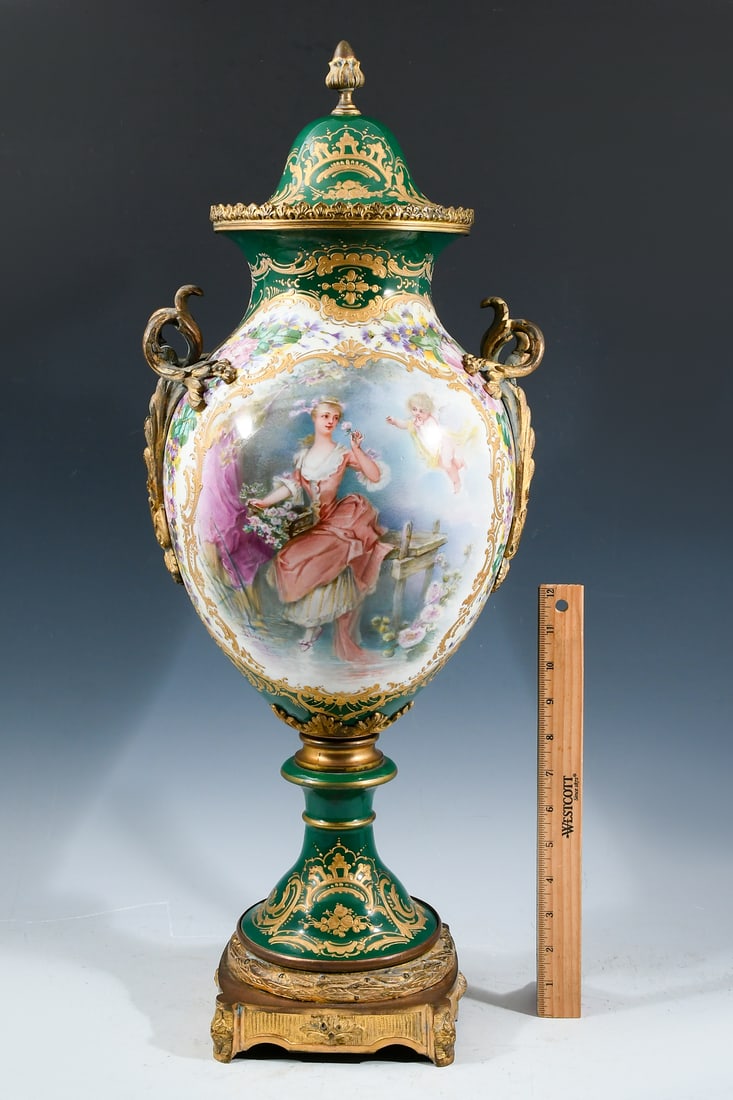 LARGE SEVRES CHATAEU DES TUILERIES COVERED JAR (1 of 6)