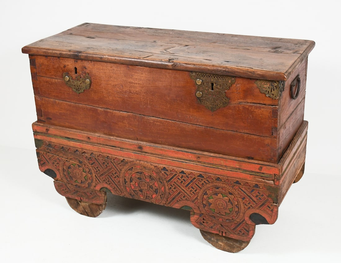 18TH CENTURY TRUNK ON WHEELS (1 of 10)