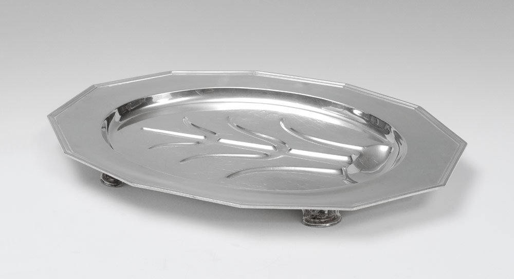 LARGE WALLACE STERLING MEAT SERVING PLATTER: LARGE WALLACE STERLING MEAT SERVING PLATTER: 12 sided footed tray with indentions for juices, by Wallace Silversmiths, marked 2300, 22 IN. Measures 21 3/4" x 15", approx. 72.9 troy oz.