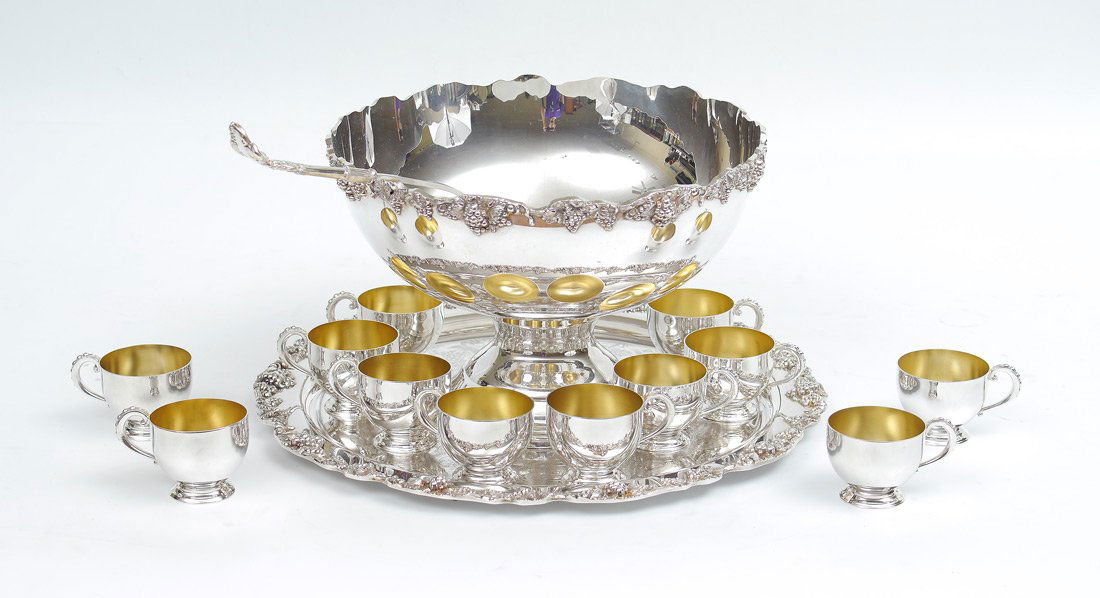 TOWLE SILVERPLATE PUNCH BOWL SET