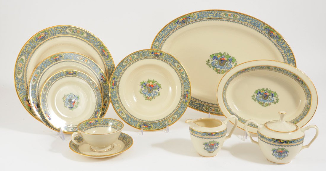 LENOX AUTUMN FINE CHINA SERVICE FOR 12: LENOX AUTUMN FINE CHINA SERVICE FOR 12: Approx. 76 pieces to include 12 each of dinner plates (10.5"), salad plates, soup bowls, bread plates, cups and saucers. Included in the count are creamer, suga