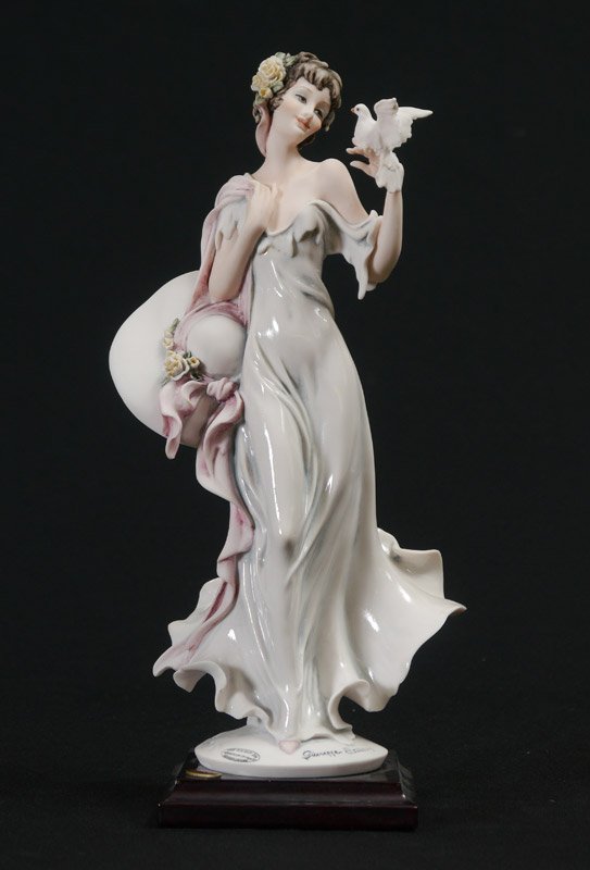 G ARMANI 2004 WISH FOR PEACE 1788C: GIUSEPPE ARMANI FLORENCE SCULTURE d'ARTE FIGURINE: 2004 ''WISH FOR PEACE'' #1788C, Members Only Figure, 13''h.