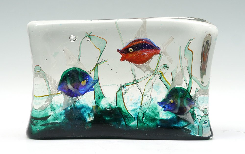 MURANO GLASS FISH AQUARIUM: MURANO GLASS FISH AQUARIUM: Glass block with 3 fish, attributed to Gino Cenedese, Murano, unmarked. Measures 5 3/4" h. x 9 1/4" x 2 1/2".