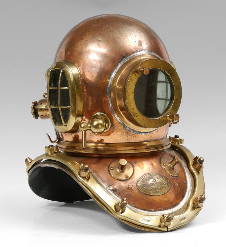 SIEBE GORMAN 12 BOLT DIVING HELMET: SIEBE GORMAN 12 BOLT DIVING HELMET: Copper and brass construction, matching serial numbers 3071 on body and viewing port. Original Siebe Gorman & Co. London brass badge plate. Overall measures 17 1/4'
