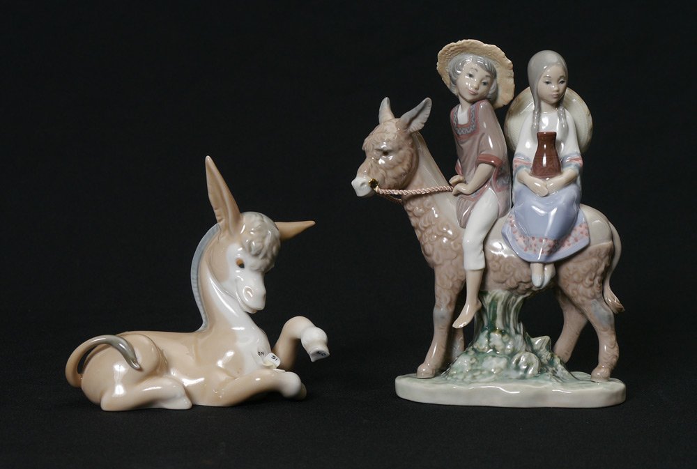 LLADRO PORCELAIN DONKEY LOVE 4524 RIDE 5354: LLADRO PORCELAIN FIGURINES: 1) Donkey in Love #4524, Fulgencio Garcia sculptor, issued 1970 retired 1985, 5.25" x 5.5" x 2.5". 2) Ride in the Country #5354, Jose Puche sculptor, issued 1986 retired 19