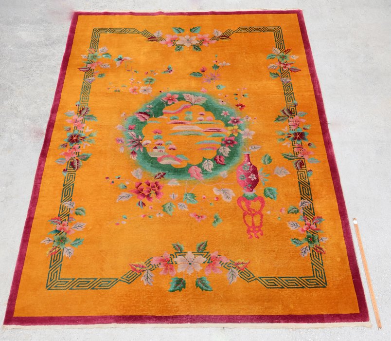 SEMI ANTIQUE CHINESE ART DECO HK WOOL RUG 8'10"x11'7": SEMI ANTIQUE CHINESE ART DECO HAND KNOTTED WOOL RUG, 8' 10" x 11'7": This vibrantly colored rug is a great example of the Nichols Art Deco Chinese rugs that were made in the 1920's and 1030's. The gol