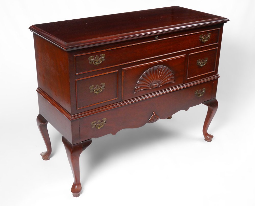 Lane Colonial Low Boy Cedar Chest Queen Anne W drawer