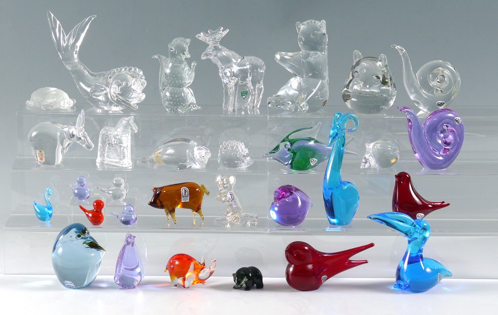 ESTATE ART GLASS ANIMALS ORREFORS MURANO FM RONNEBY: ESTATE COLLECTION OF ART GLASS FROM AROUND THE WORLD: 30 pieces total- 11 FM Ronneby; 2 Murano; 2 Pilgrim; Orrefors reindeer; 2 Hadeland; other assorted Italian, Danish and Swedish makers; unmarked co
