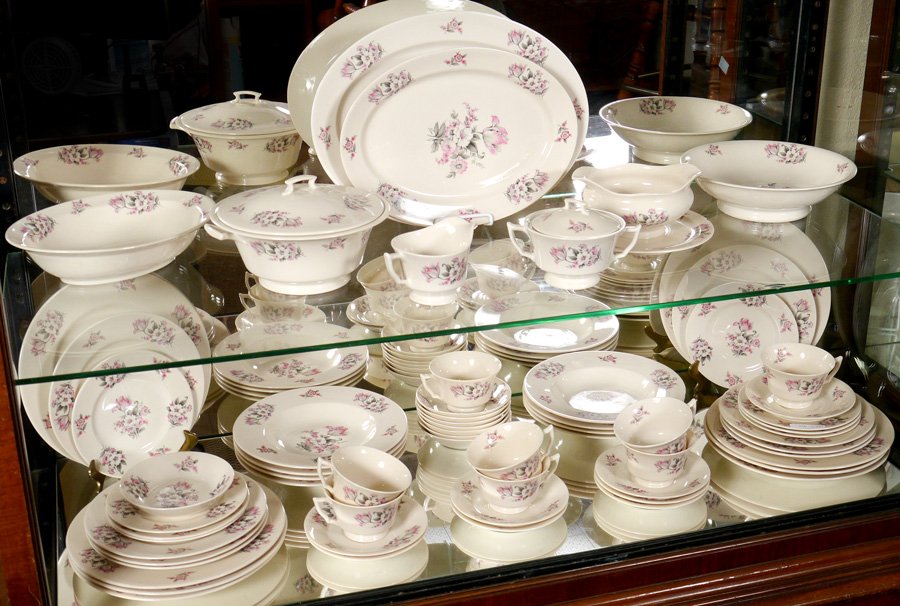 ABERDEEN MOSS ROSE CHINA SERVICE FOR 8: ABERDEEN FINE CHINA SERVICE FOR 8 IN THE MOSS ROSE PATTERN: Approx. 53 pieces to include 8 each of dinner plates (9 1/2"), salad plates, bread plates, soup bowls, dessert bowls, cups and saucers. Also