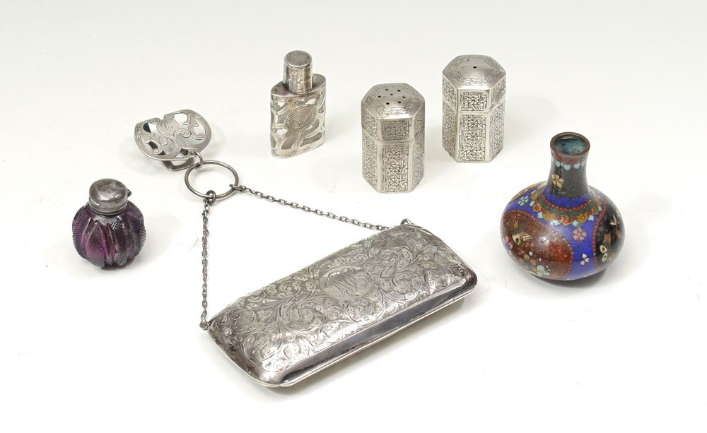 COLLECTION OF 5 OBJETS DE VERTU: COLLECTION OF 5 OBJETS DE VERTU: An assembled collection of 5 objects t include 1) Davies Brothers, Birmingham, 1936, sterling chatelaine purse with engraved foliate scroll design, with a Webster Ster