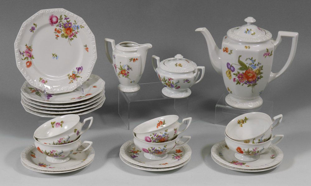 ROSENTHAL COFFEE & DESSERT SET: ROSENTHAL MARIA COFFEE & DESSERT SET: Coffee Pot, Creamer, Sugar, 6 Cups & Saucers, & 6 Plates (8").