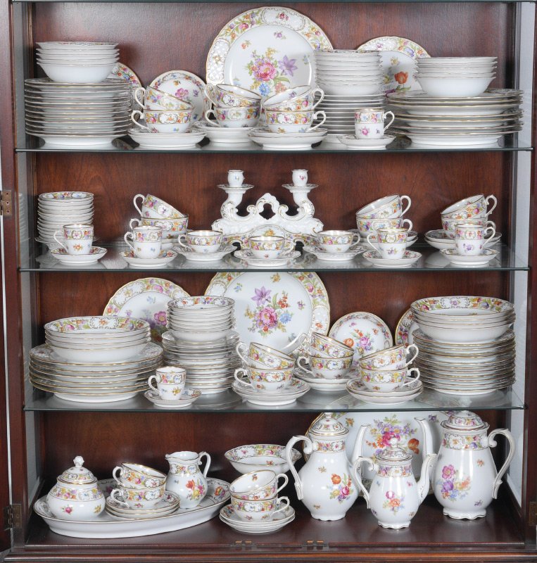 183 pc SCHUMANN EMPRESS DRESDEN FLOWER FINE CHINA: SCHUMANN EMPRESS DRESDEN FLOWER FINE CHINA: Approx. 183 pieces to include 15 dinner plates ( 9 3/4''), 25 salad plates (7 1/2''), 23 bread plates (1 with chip), 8 soup bowls, 10 cereal bowls, 17 desse
