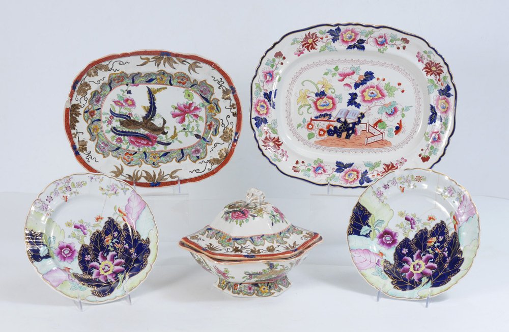 MASONS IRONSTONE 5 PIECE: 5 PIECE GROUP MASONS IRONSTONE: To include 2 platters 17" and 14", 2 plates, 10 1/4", and a covered vegetable, 7 1/2" x 10" dia.