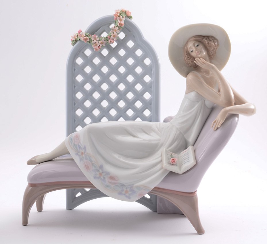 LLADRO PORCELAIN GARDEN DREAMS #7634 3339/4000: LLADRO PORCELAIN LE FIGURINE "GARDEN DREAMS": #7634, Limited Edition #3336/4000, Jose Puche sculptor, Angeles Cabo decorator, issued 1994 retired 1996, glazed finish, marked and signed on bottom, also