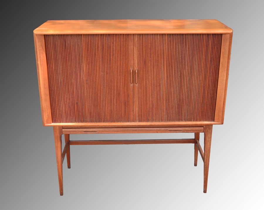 DANISH MID CENTURY TEAK TAMBOUR BAR (1 of 2)