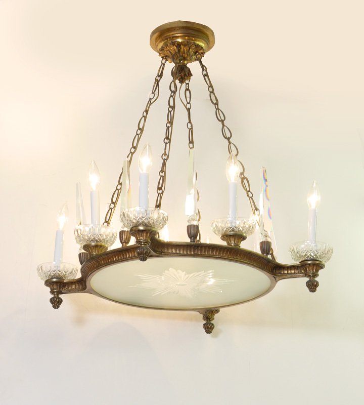 GILT BRONZE 8 LIGHT CHANDELIER (1 of 2)